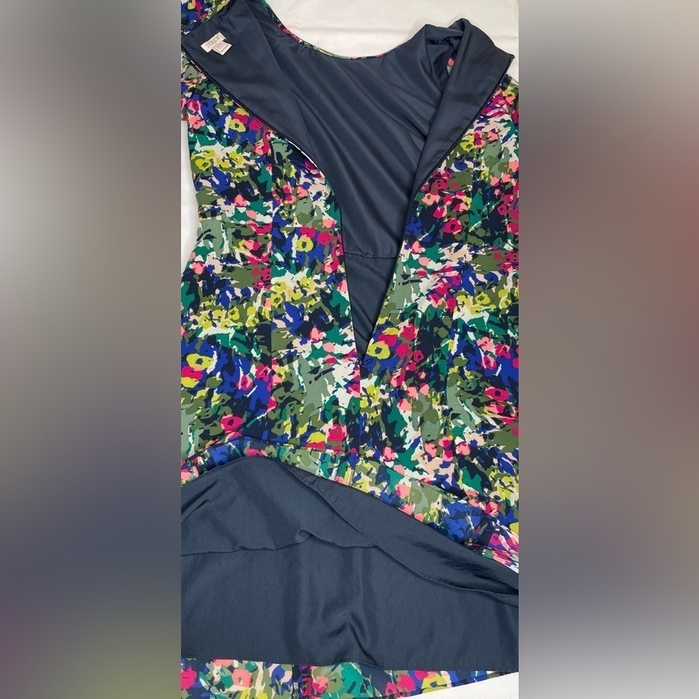 J. Crew Printed Flutter Dress Short Sleeve Size 6 - Picture 6 of 9